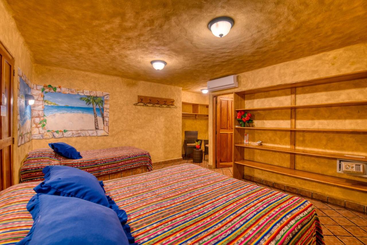 El Sano Banano Beachside Hotel Montezuma Dış mekan fotoğraf