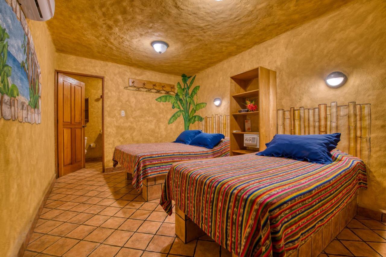 El Sano Banano Beachside Hotel Montezuma Dış mekan fotoğraf